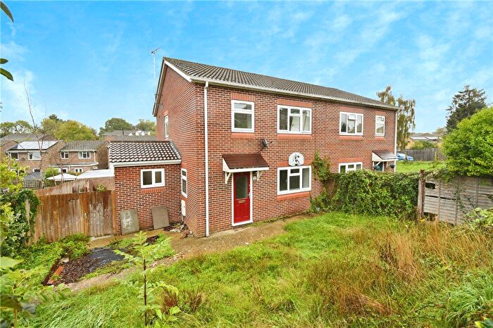 3 Bedroom Semi-Detached House For Sale In Chambers Avenue, Romsey, Hampshire, SO51