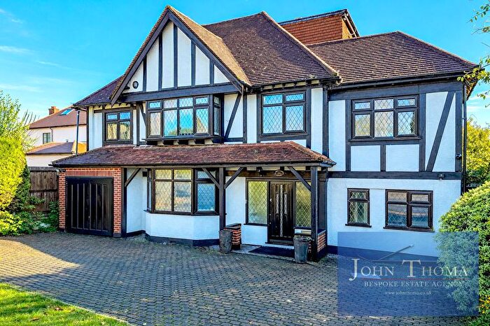 5 Bedroom Property For Sale In Monkhams Avenue, Woodford Green, IG8