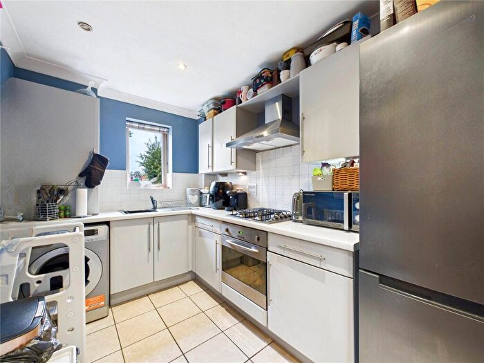 2 Bedroom Apartment For Sale In Hening Avenue, Ipswich, Suffolk, IP3