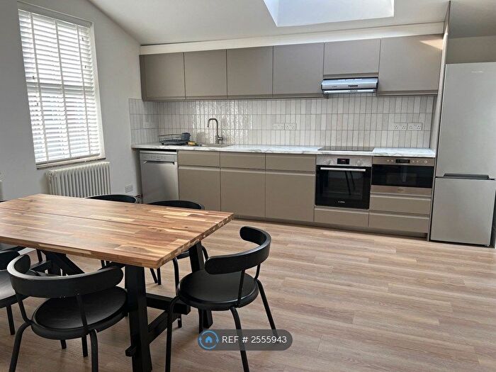 3 Bedroom End Of Terrace House To Rent In Kippax Street, Manchester, M14