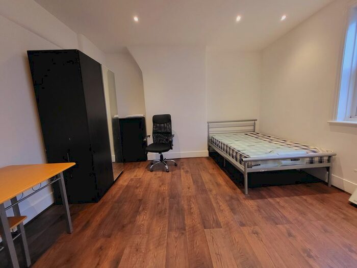 Studio To Rent In Commercial Road, Commercial Road, E1