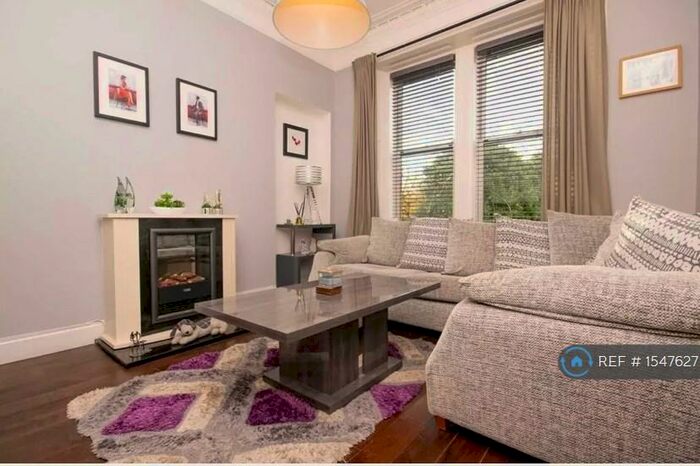 1 Bedroom Flat To Rent In Macintyre Place, Paisley, PA2