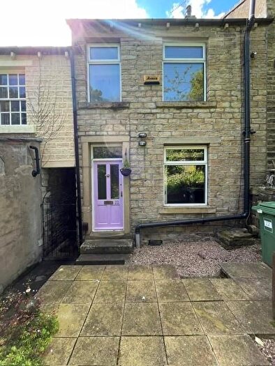 1 Bedroom Detached House To Rent In Hanson Lane, Huddersfield, HD1