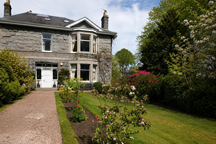 6 Bedroom Semi-Detached House For Sale In Rubislaw Den North, Aberdeen, AB15