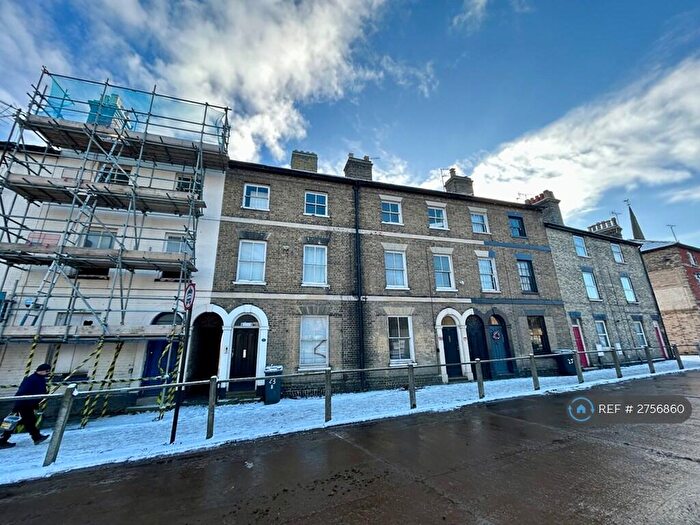 1 Bedroom Flat To Rent In St. Marys Square, Newmarket, CB8