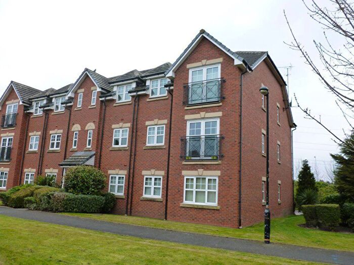 2 Bedroom Apartment To Rent In Willow House, Ridings Close, Sale, M33