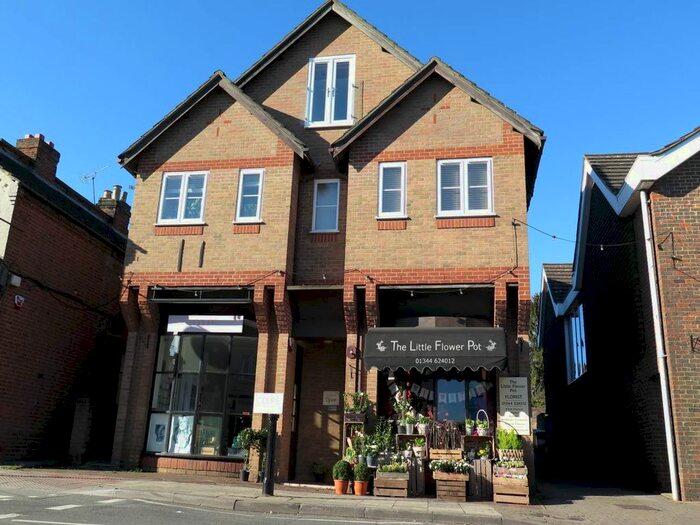 2 Bedroom Flat To Rent In Crossmans House, High Street, Sunninghill, SL5