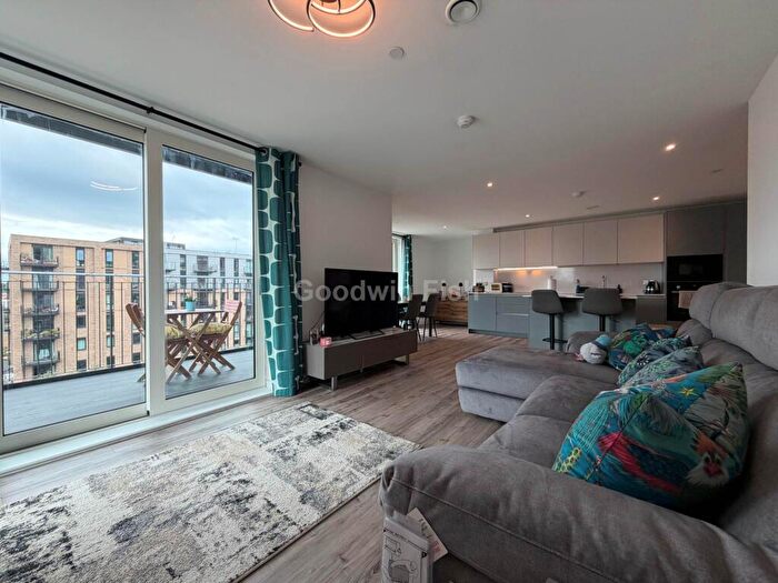 3 Bedroom Apartment For Sale In The Railings, Shale Lane, Middlewood Locks, M5