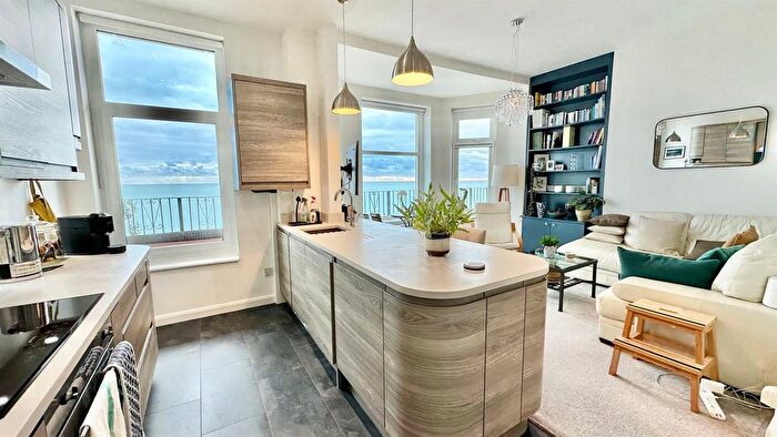 2 Bedroom Flat For Sale In Eversfield Place, St. Leonards-On-Sea, TN37