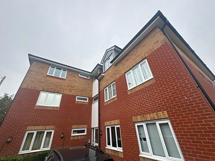 2 Bedroom Flat To Rent In South Street, Taunton, TA1