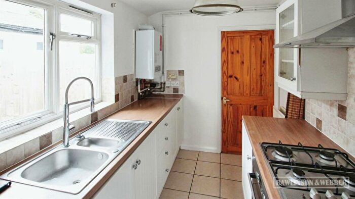 2 Bedroom Cottage To Rent In Beauchamp Road, West Molesey, KT8