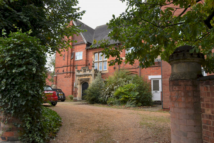 1 Bedroom Flat To Rent In Https://www.handlesproperty.co.uk/property-details//-/leamington-spa/hitchman-court, CV31