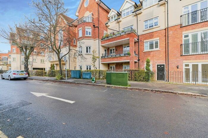 2 Bedroom Apartment To Rent In Rosemount Point, Rosemount Avenue, West Byfleet, KT14