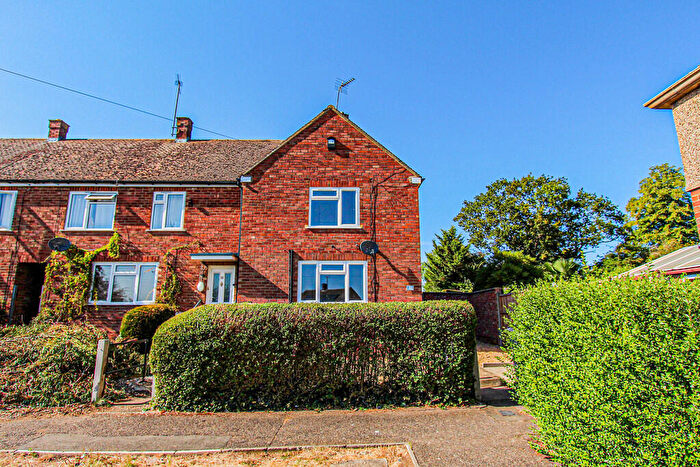 2 Bedroom End Of Terrace House To Rent In Grombold Avenue, Raunds, NN9