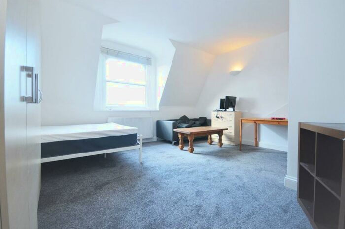 Studio To Rent In Royal College Street, Camden, NW1
