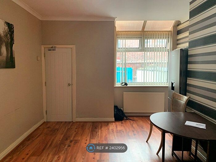 2 Bedroom Terraced House To Rent In Grange Street, Salford, M6