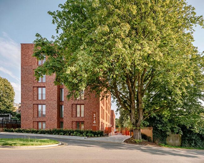 1 Bedroom Apartment For Sale In Station Approach, Woodside Park, London, N12