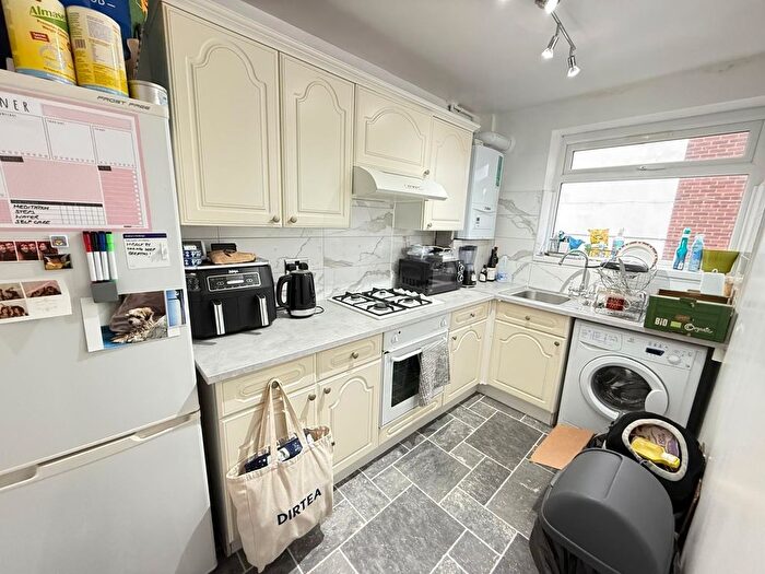 1 Bedroom End Of Terrace House To Rent In Station Approach, Ruislip, HA4