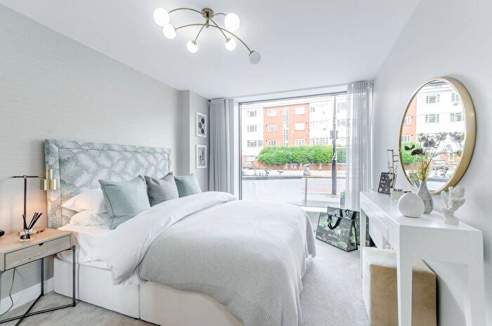 1 Bedroom Flat To Rent In Acton Square, Acton, W3