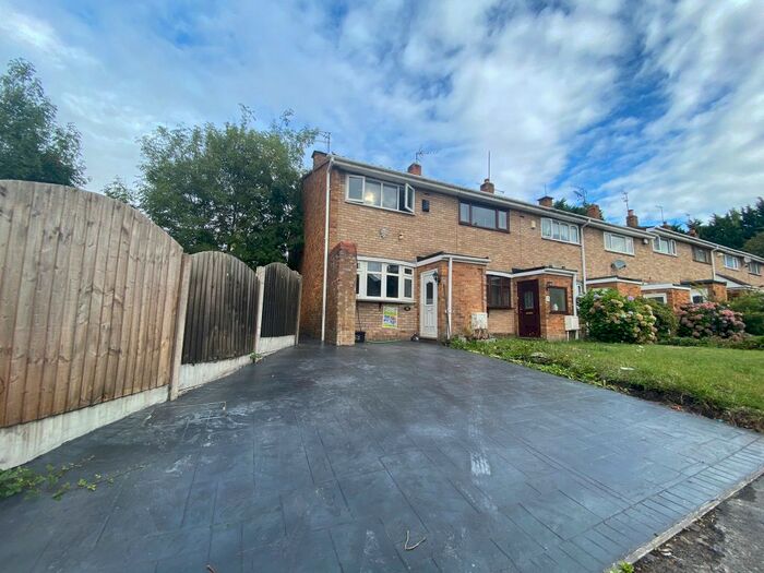 3 Bedroom Property To Rent In Ardley Close, Dudley, DY2