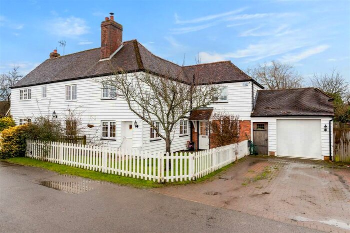 3 Bedroom Cottage For Sale In Smarden, Ashford, TN27