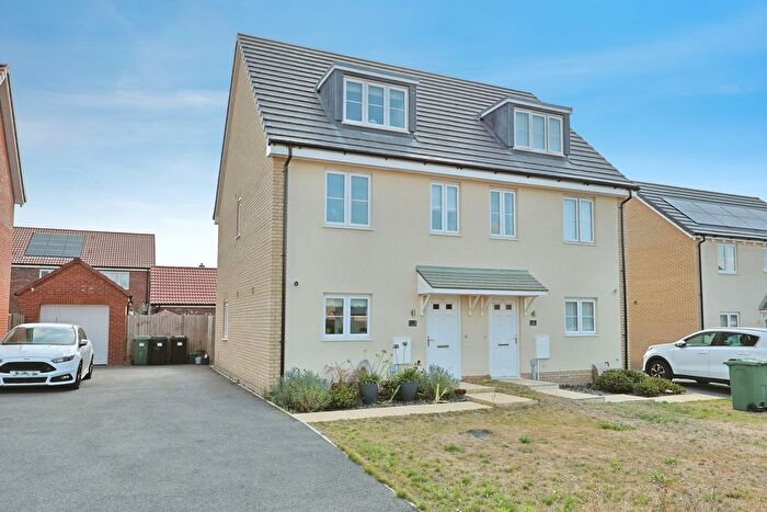 3 Bedroom Semi Detached House For Sale In George Close, Postwick, Norwich, Norfolk, NR13