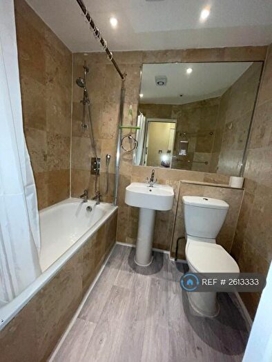 2 Bedroom Flat To Rent In Cavendish Mansions, London, EC1R
