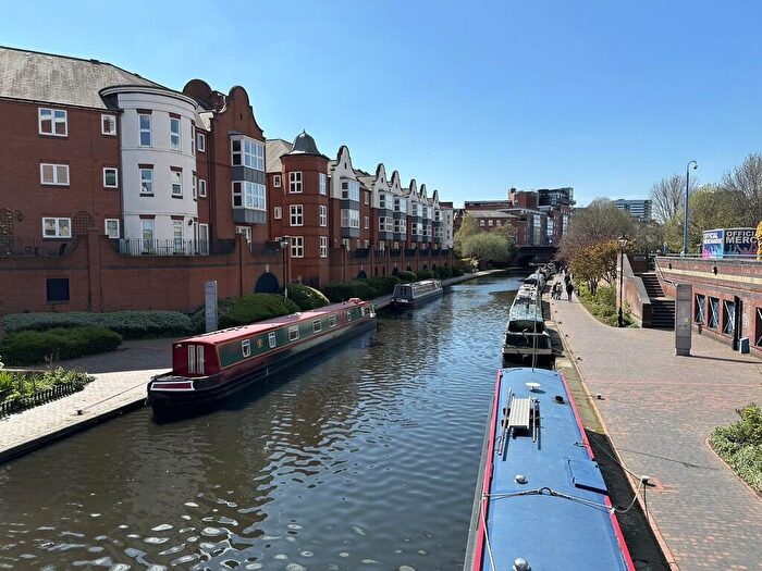 3 Bedroom Apartment To Rent In Symphony Court, Birmingham, B16