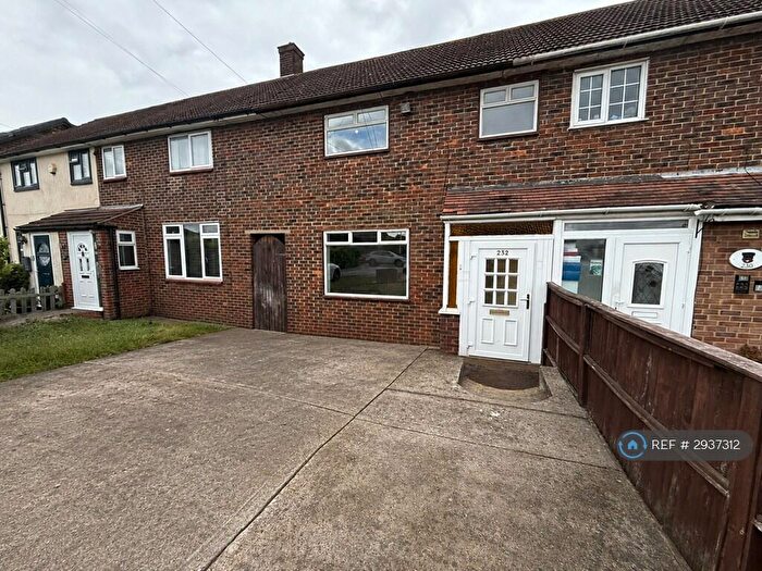 3 Bedroom Terraced House To Rent In Straight Road, Romford, RM3