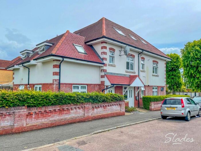 2 Bedroom Apartment To Rent In Iford Court, Bedford Crescent, Bournemouth, BH7