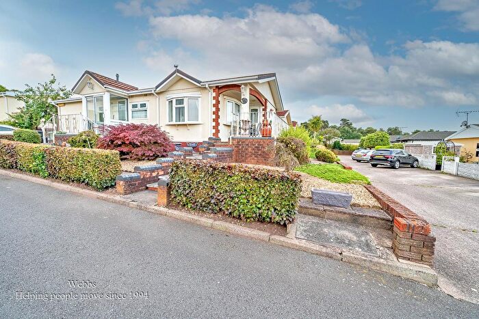 2 Bedroom Mobile/park Home For Sale In Ling Road, Huntington, Cannock, WS12