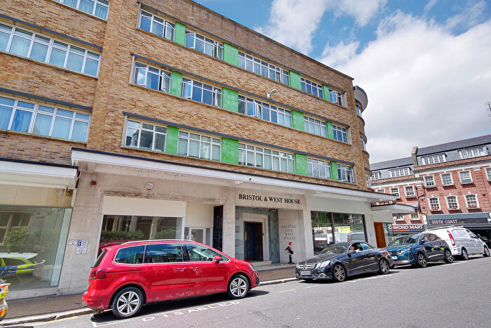 2 Bedroom Flat To Rent In Post Office Road, Bournemouth, BH1