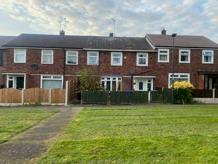 4 Bedroom House To Rent In St. Brides Walk, Derby, DE22