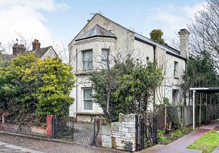 4 Bedroom Detached House For Sale In Pier Avenue, Clacton-on-Sea, Essex, CO15