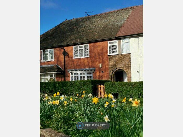 3 Bedroom Terraced House To Rent In Verdun Road, London, SW13