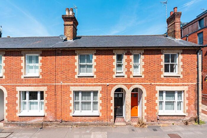 2 Bedroom Terraced House For Sale In Martyr Road, Guildford, GU1