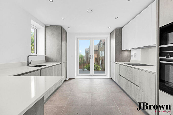 2 Bedroom Apartment For Sale In Eldon Court, Eldon Park Road, London, SE25