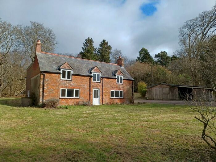 4 Bedroom Detached House To Rent In Rangebourne Cottage, Newton Stacey, SO20