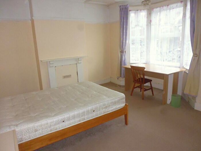 4 Bedroom House To Rent In Saint Anne's Road, Exeter, EX1