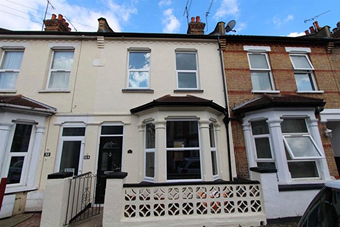 3 Bedroom Terraced House To Rent In Gordon Road, Southend-On-Sea, SS1
