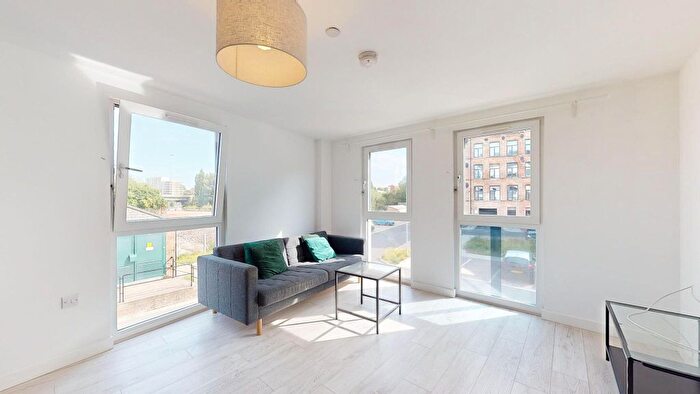 2 Bedroom Flat To Rent In Atkinson Street, Leeds, LS10