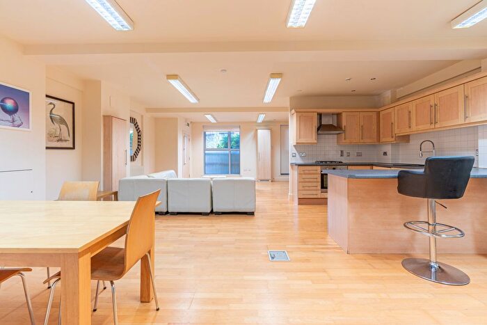 2 Bedroom Flat To Rent In Marble House, Grosvenor Terrace, London, SE5