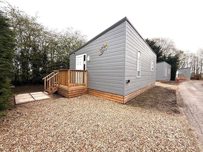 1 Bedroom Lodge To Rent In Feoffee Common Lane, Pocklington, York, YO42