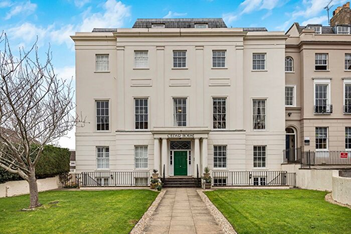 1 Bedroom Flat For Sale In Bath Road, Cheltenham, Gloucestershire, GL53