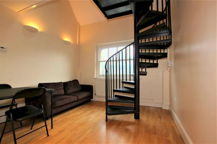 1 Bedroom Flat To Rent In Eburne Rd, Holloway, London, N7
