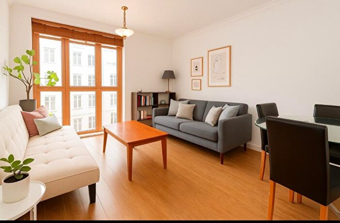 1 Bedroom Apartment For Sale In Bishops Court, Lamb Street, Shoreditch, E2