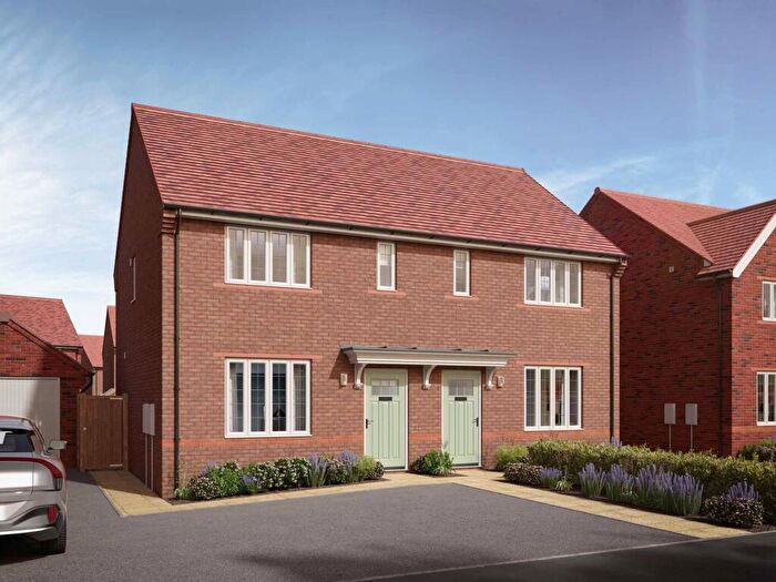 2 Bedroom Semi-Detached House For Sale In Ashingdon Road, Rochford, SS4