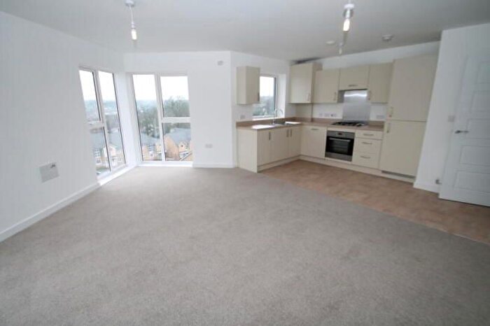 2 Bedroom Flat To Rent In Tower Hill Court, Belvedere, DA17