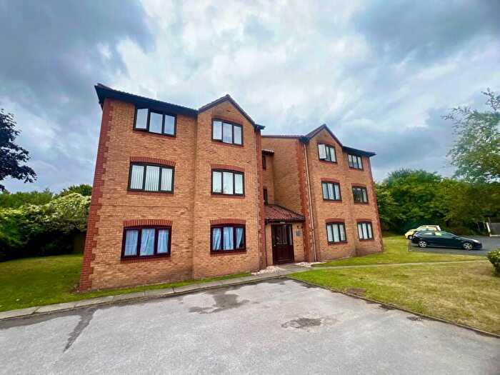 1 Bedroom Flat For Sale In Avern Close, Tipton, DY4