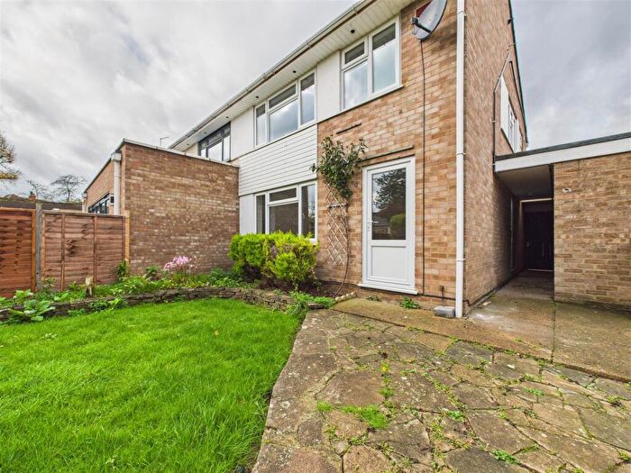 3 Bedroom House To Rent In The Limes, Hitchin, Hertfordshire, SG5